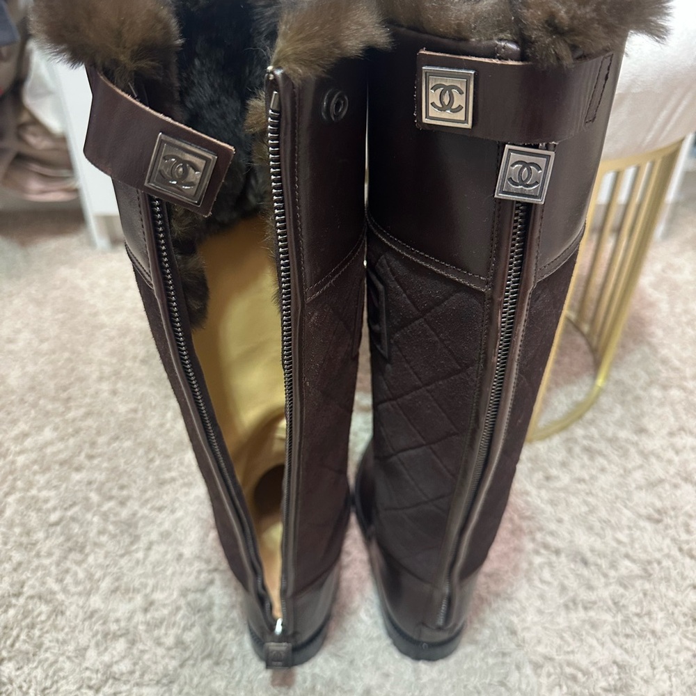 CHANEL Brown Fur-Lined Winter Boots